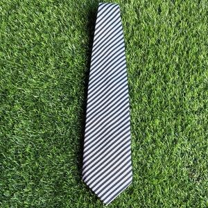 GIORGIO ARMANI Luxury Designer Blue & Gray Stripe Necktie Business Professional